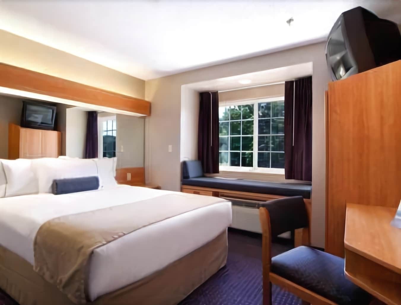 Microtel Inn & Suites By Wyndham Hazelton/Bruceton Mills Habitación foto